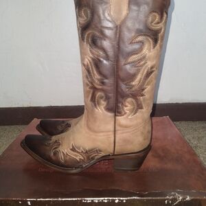 Circle G Chocolate Embroidered Boots